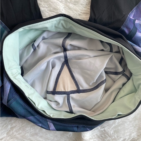 Lululemon 🍋 Pace Rival Crop Leggings in Pretty Prism, size 6 - Picture 6 of 16